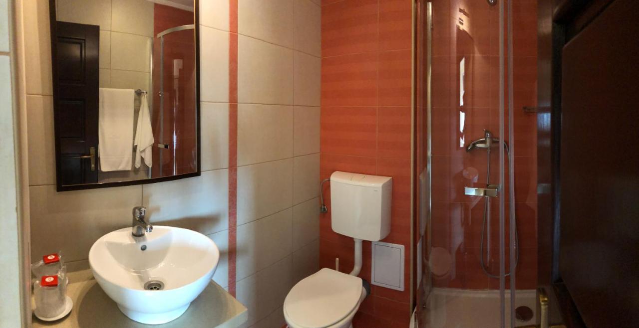 Pensiunea Unio Săcele Extérieur photo